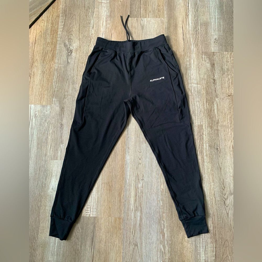 Alphalete Workout Sweatpant Joggers Adjustable Black White Dri Fit Comfy Size S